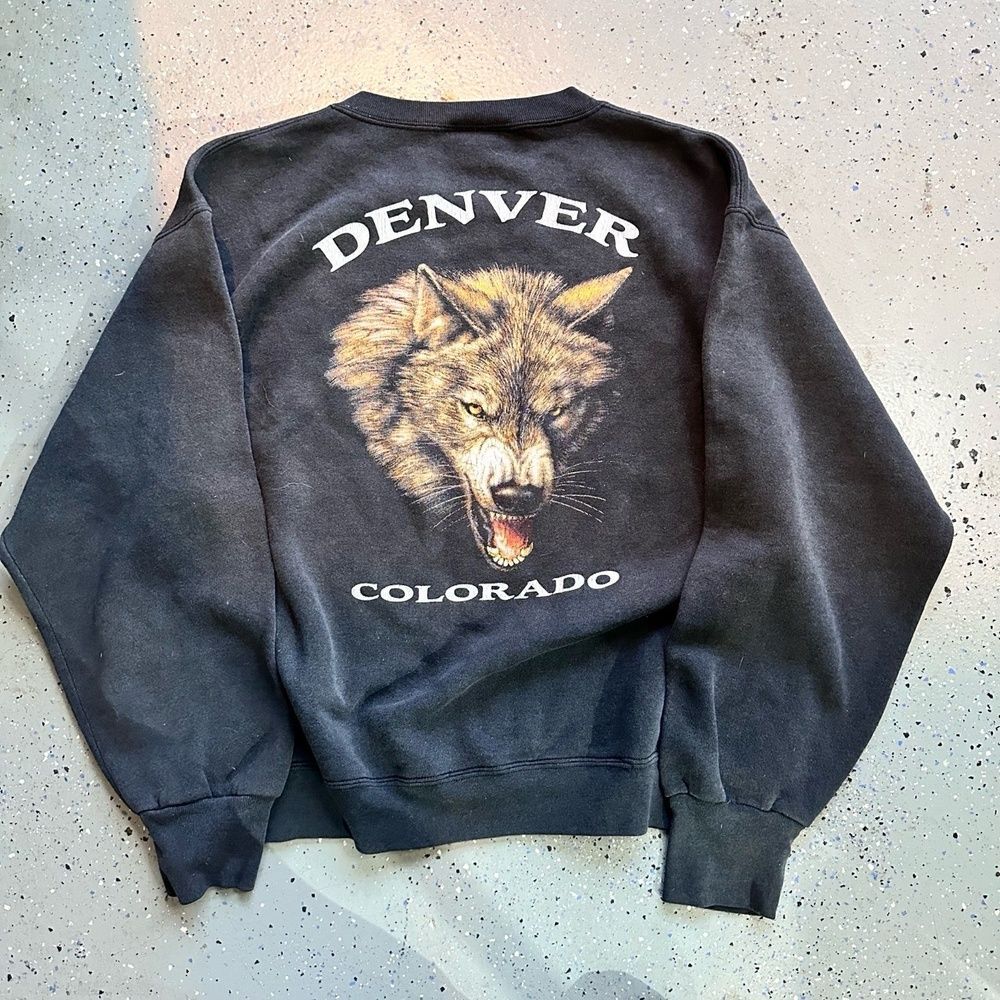 DELTA VTG 90s Wolf Denver Colorado Crewneck Sweatshirt L Mens Faded